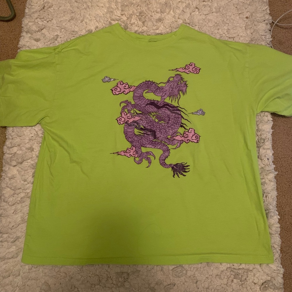 Women’s short sleeve oversized neon green purple dragon graphic tee shirt L